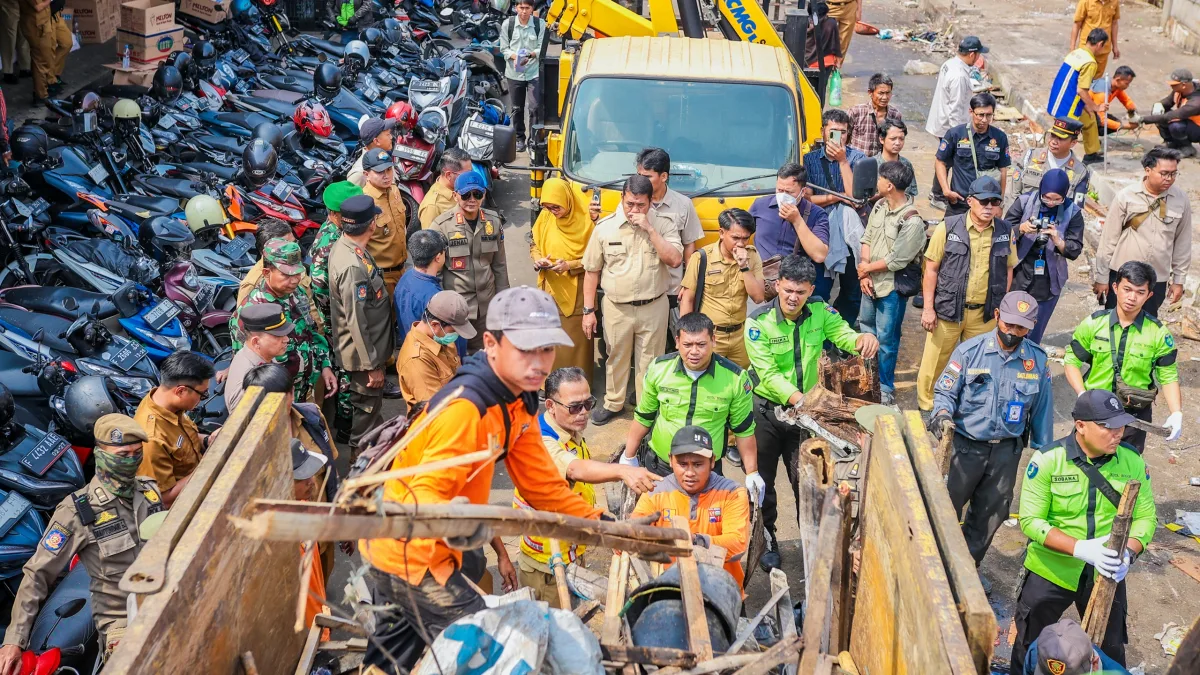 Relokasi Ratusan Pedagang, Dedie Rachim Pimpin Penataan Menyeluruh Kawasan Stasiun Bogor