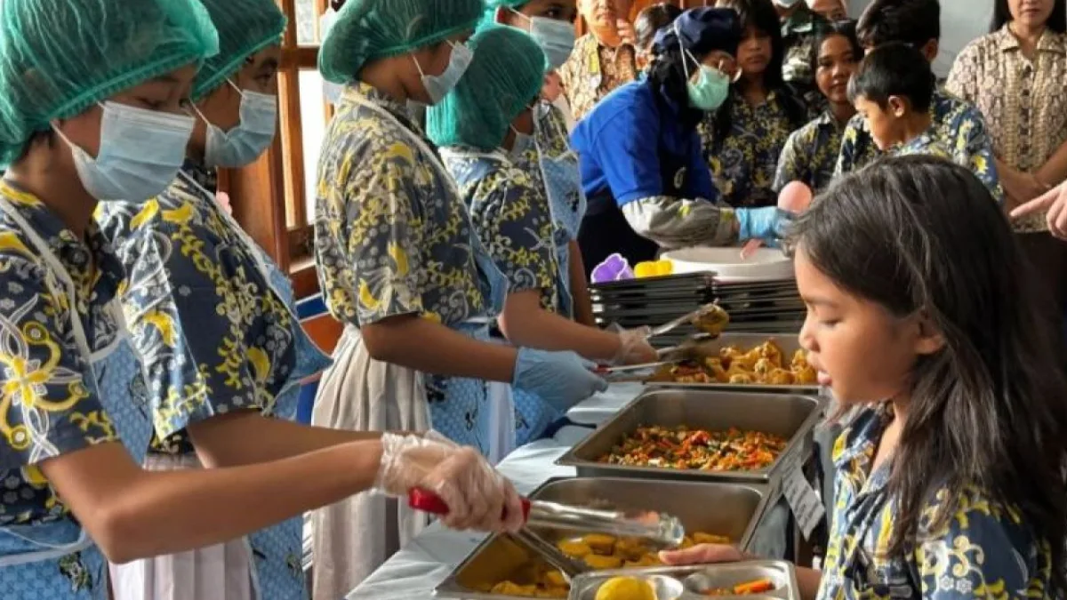Terobosan Baru Program MBG: BGN Targetkan 5.000 Dapur Terapkan Sistem Prasmanan