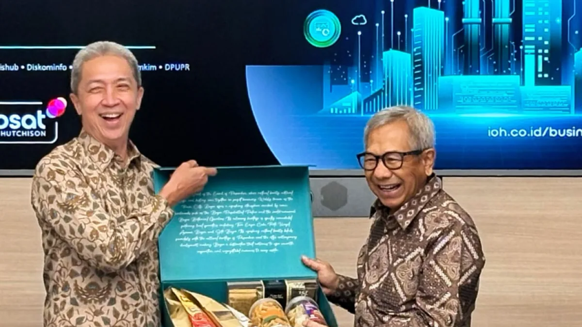 Akselerasi Smart City Berbasis AI, Wali Kota Bogor Dedie Rachim Kunjungi Indosat Xperience Center