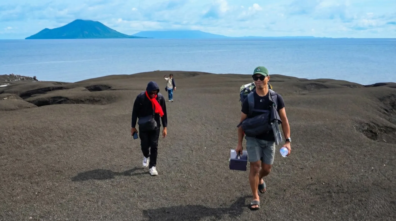 Sempat Mengira Krakatau Ada di Meksiko, Wisatawan Ini Akhirnya Melihat Anak Krakatau