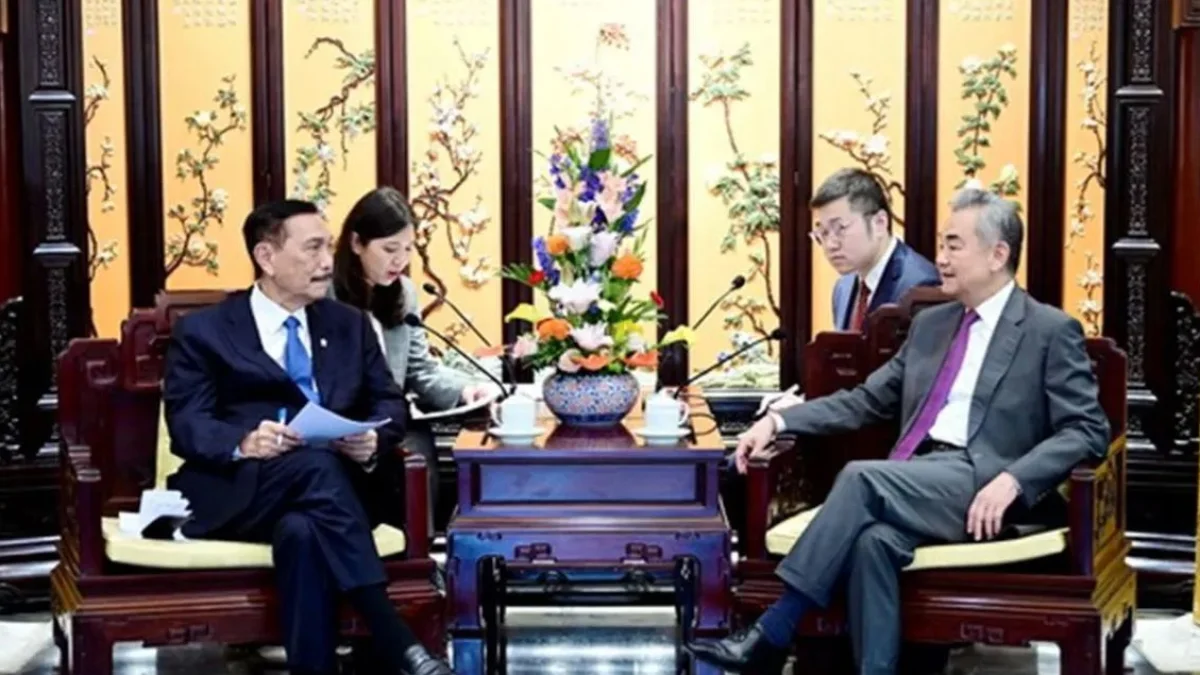 Luhut Temui Wang Yi di Beijing, Dorong Kerja Sama Indonesia-China